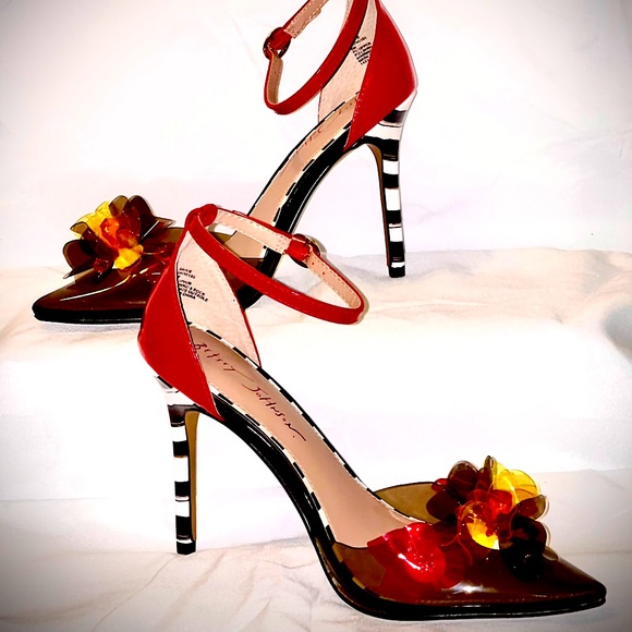 Beautiful, stylish and sexy Betsy Johnson heels. Size 8m never worn - Picture 1 of 1